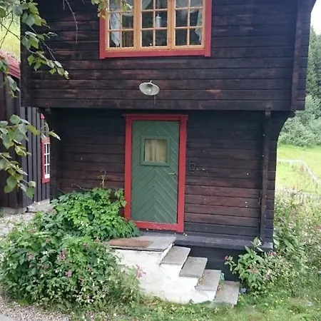 Storlykkja Farm Holiday home *